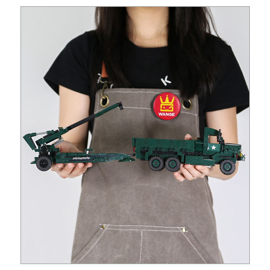 WANGE military cargo truck and artillery howitzer building blocks model showcasing detailed wheels, towing structure, and movable cannon components