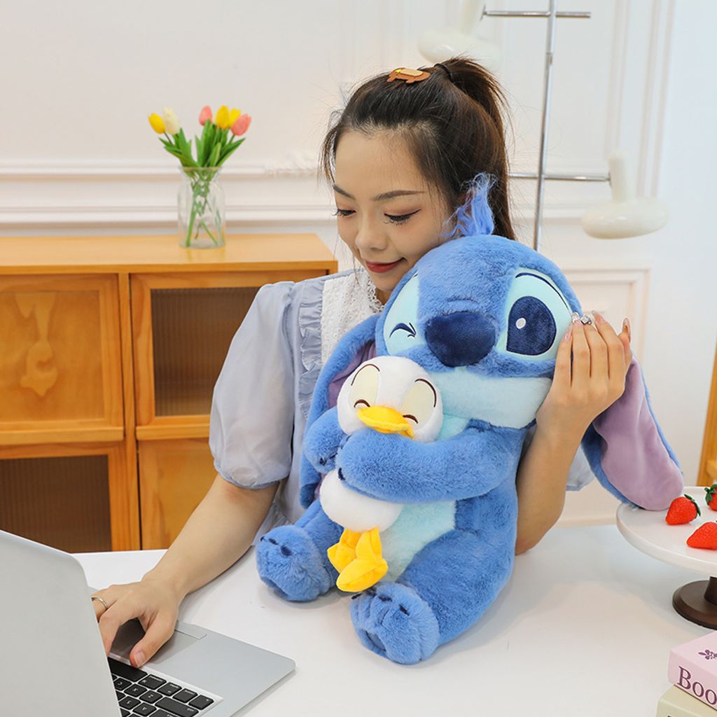 Stitch Hug Duck