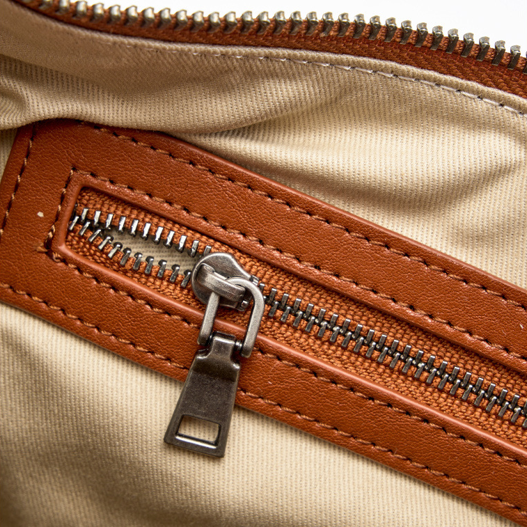 Luna Leather Hobo Bag – Pocket Detail