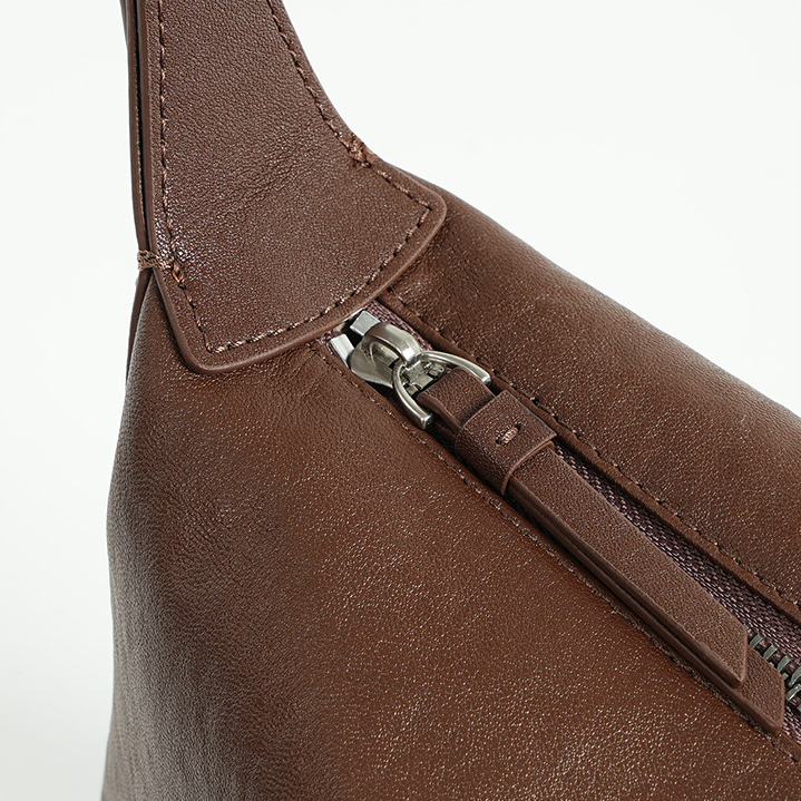 Classic Leather Hobo Bag in Baroque Brown – Hardware Detail