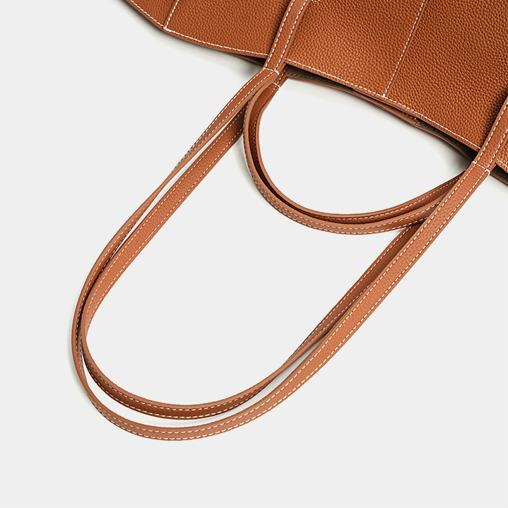 Urban Commuter Leather Tote Bag – Strap Detail