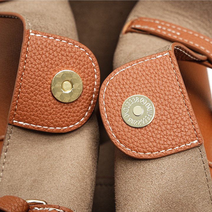 Urban Commuter Leather Tote Bag – Hardware Detail