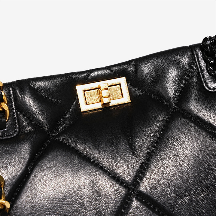 Elegant Quilted Leather Chain Tote Bag – Hardware Detail