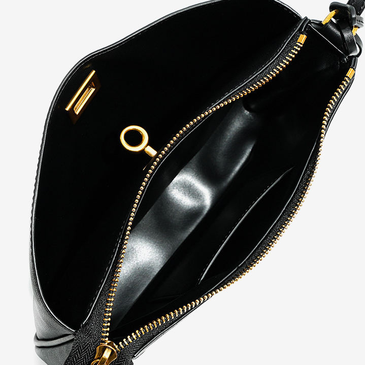 Rodeo Leather Baguette Bag – Interior View