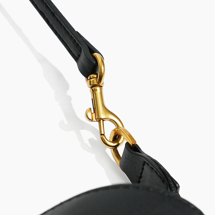 Rodeo Leather Baguette Bag – Hardware Detail