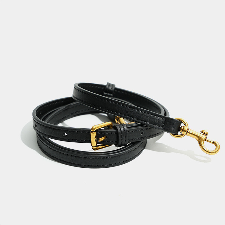 Rodeo Leather Baguette Bag – Strap Detail