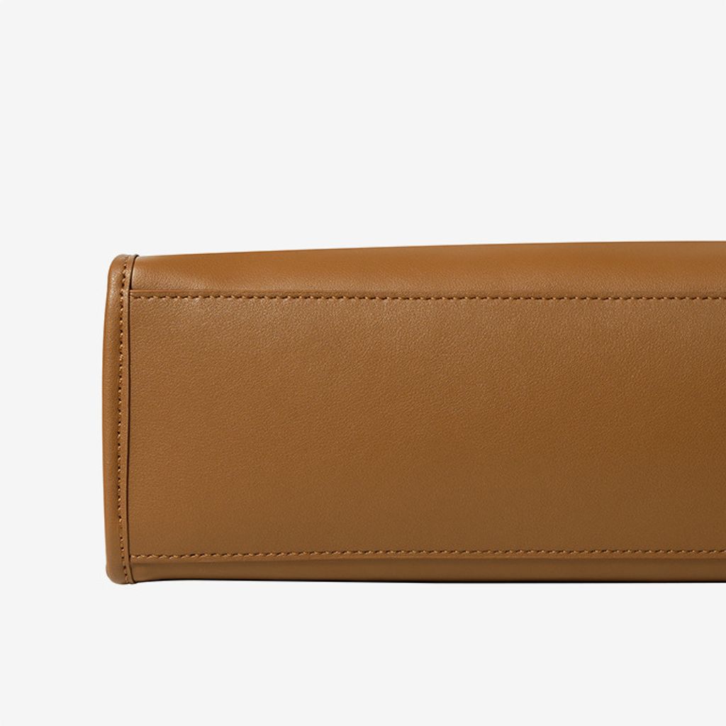 Premium Structured Genuine Leather Tote Bag – Stitching Detail