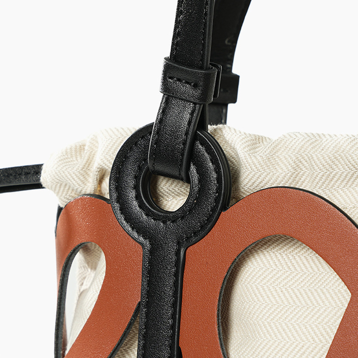 Premium Leather Cut Out Tote Bag – Stitching Detail