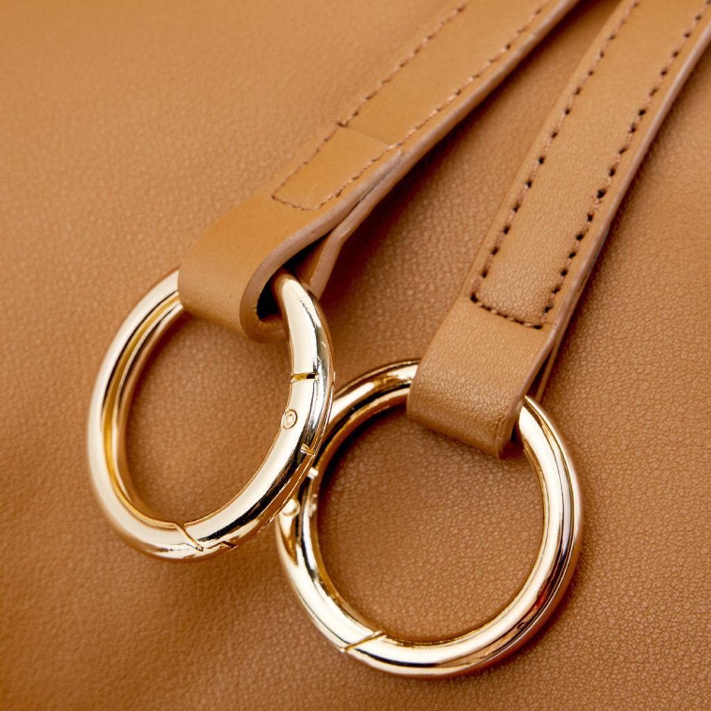 Refined Luna Genuine Leather Half Moon Bag – Strap and Hardware Detail