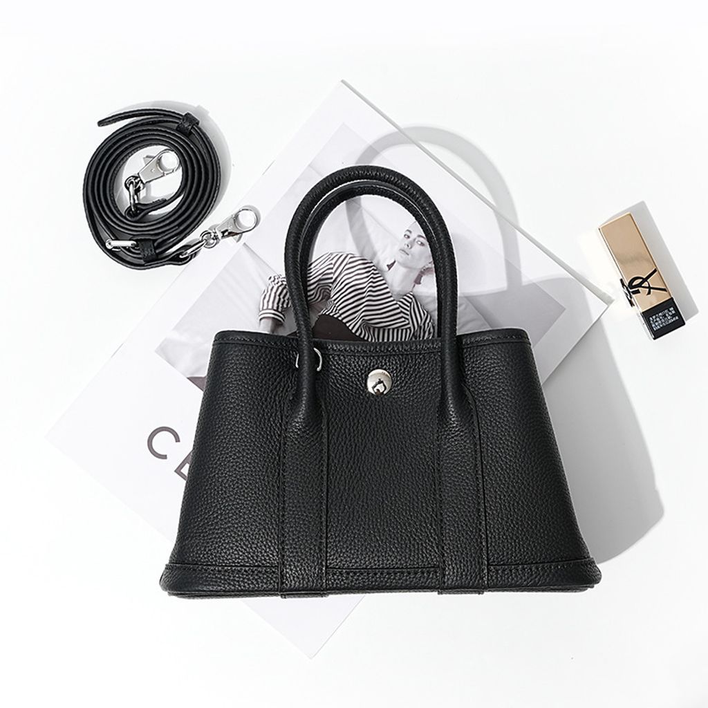 Premium Togo Leather Structured Tote Bag in Black – 25 cm (Small Size)