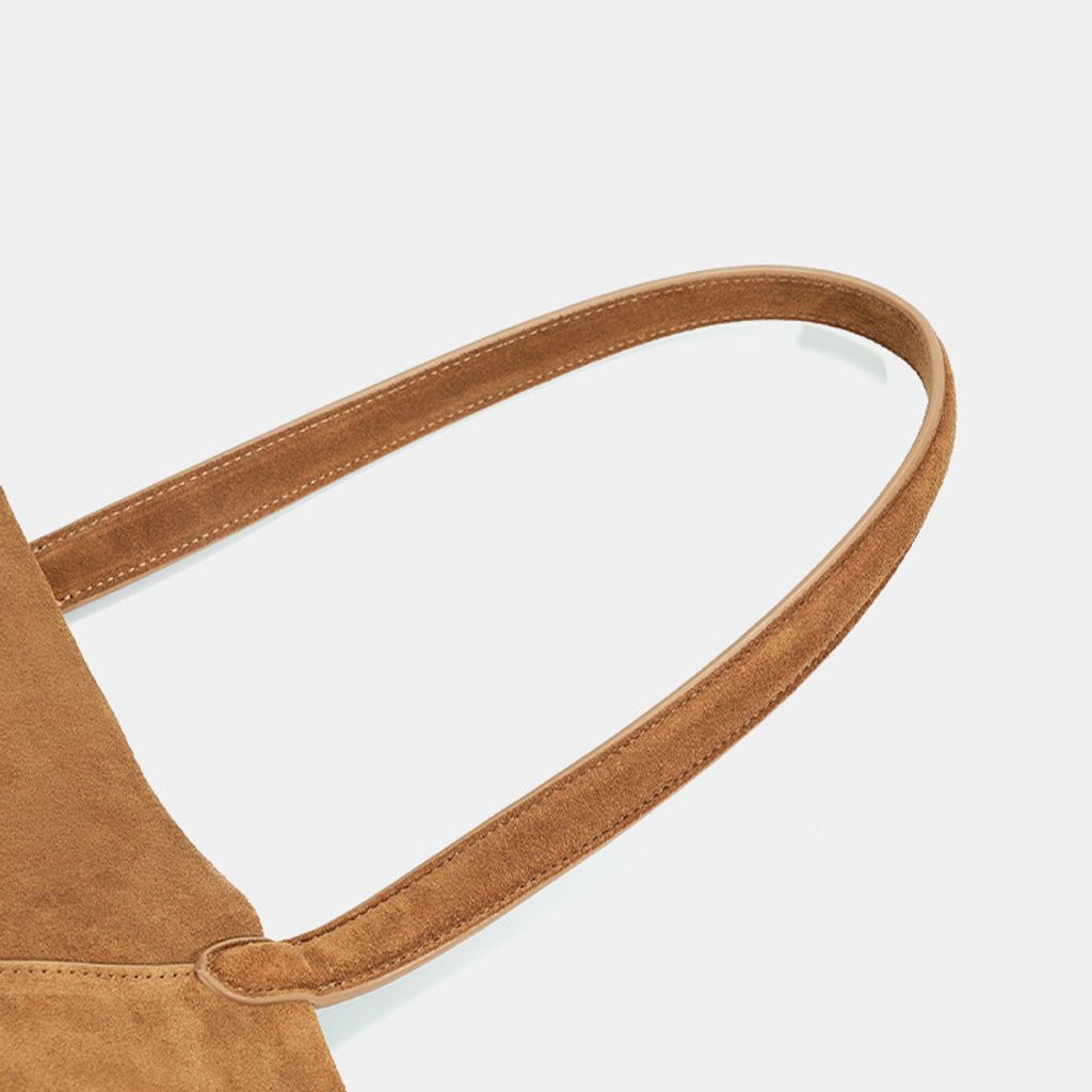Refined Suede Leather Bucket Tote Bag – Strap Detail
