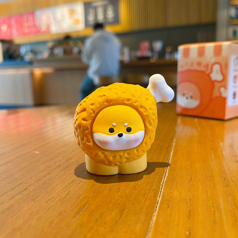 Crispy drumstick dog mini figurine
