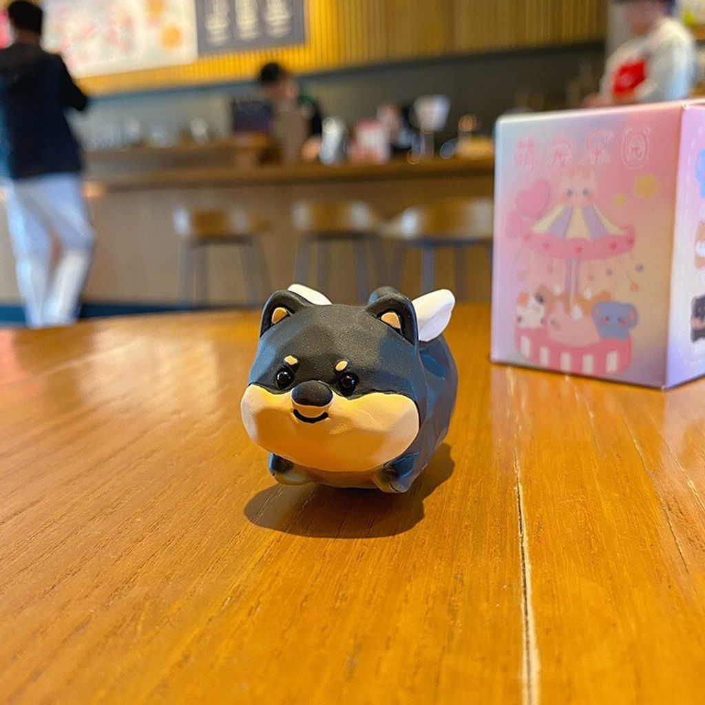 Cute pet paradise mini flying figurine flying bee dog variant