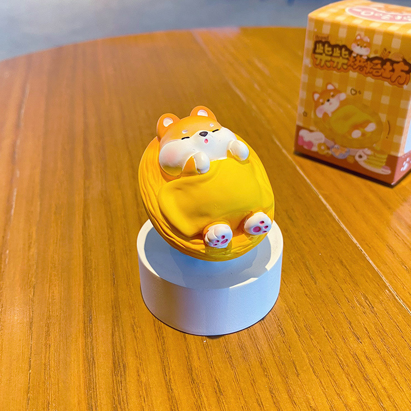 Egg tart Shiba Inu mini figurine