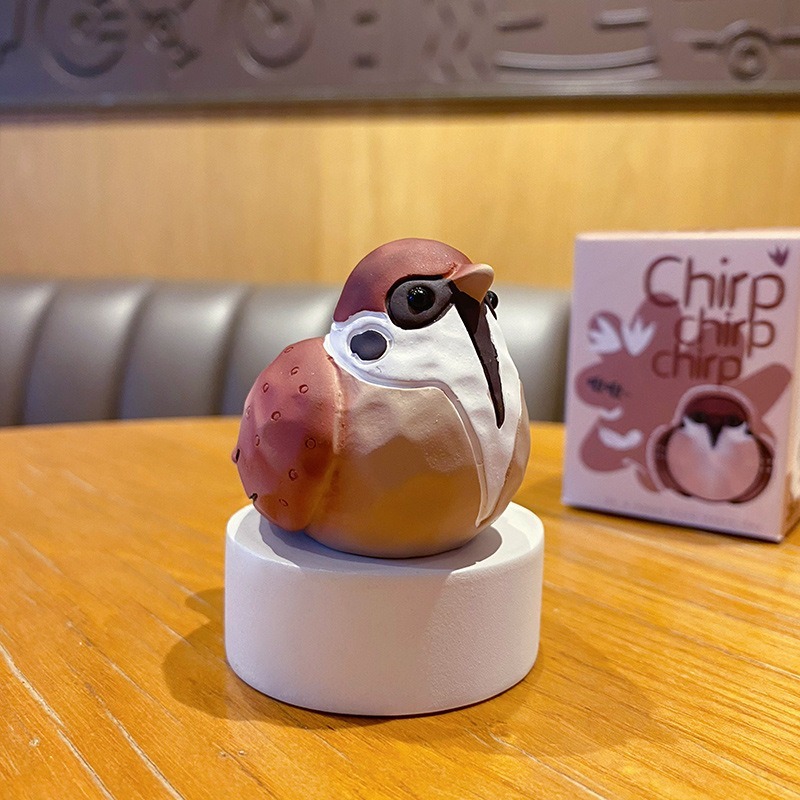 Tree sparrow mini figurine