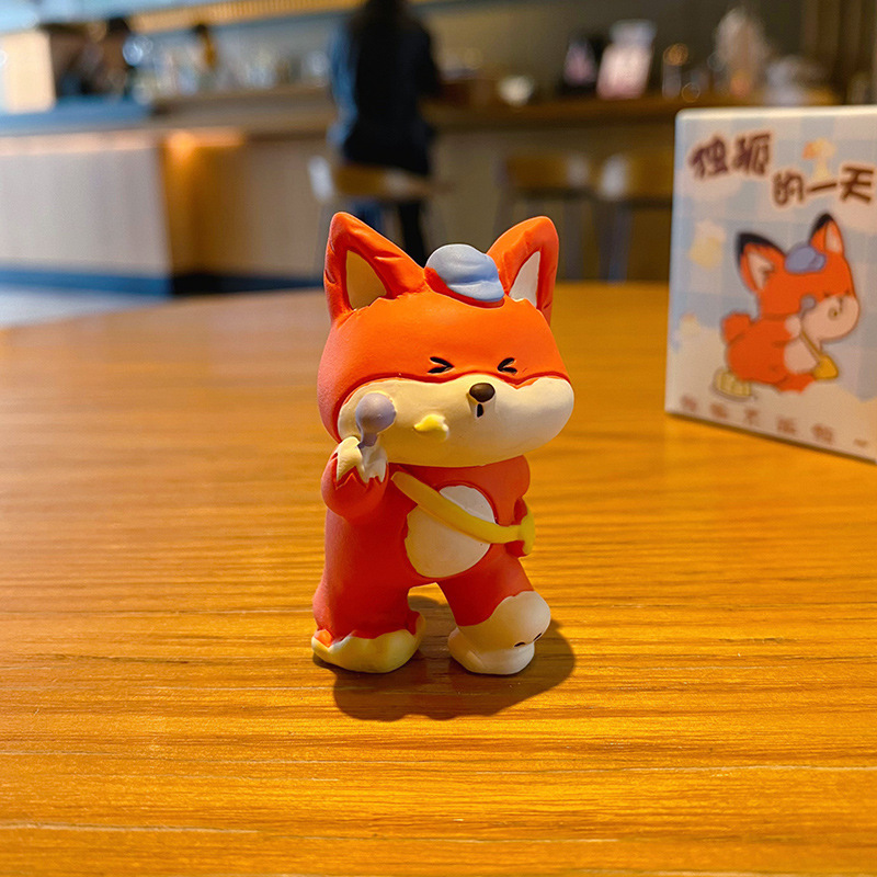 Breakfast time mini figurine