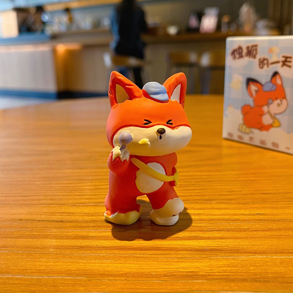 Breakfast time mini figurine