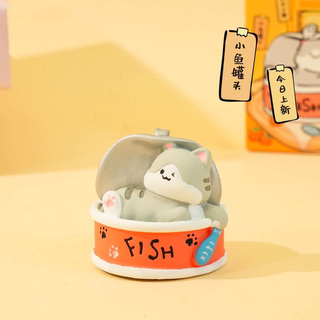 Cat can mini figurine
