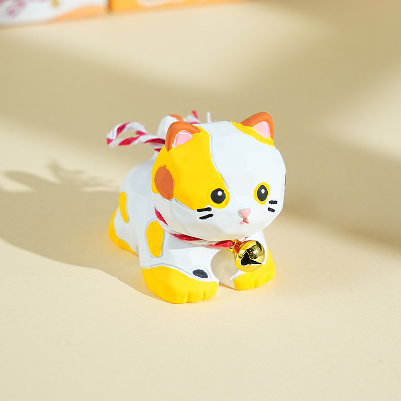 Calico cat mini figurine in wood-carving style