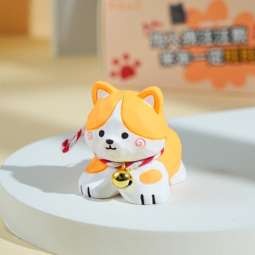 Corgi mini figurine in wood carving style