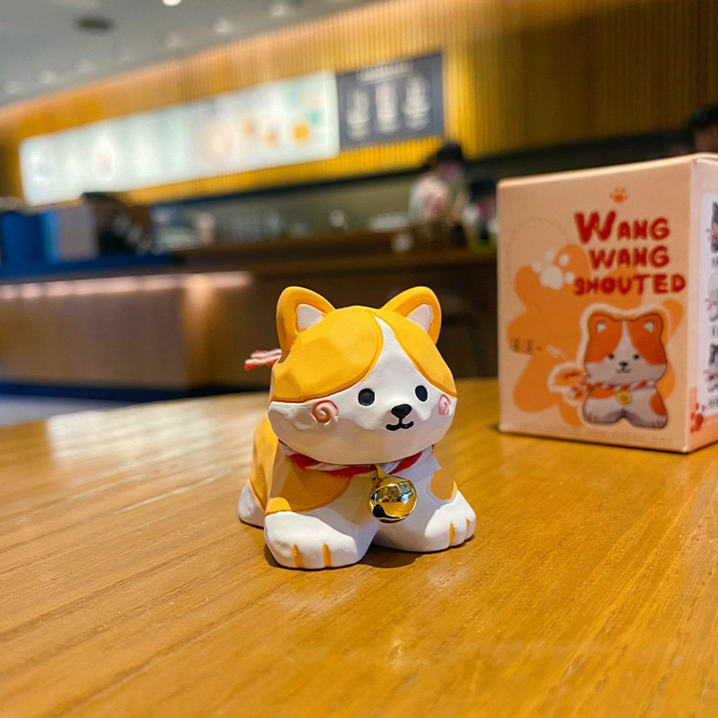 Corgi mini figurine in wood carving style