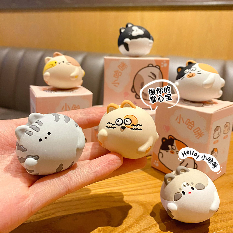 Xiaohami cat mini figurines featuring all six designs