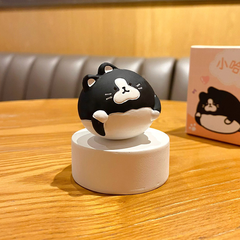 Aoli oreo cat mini figurine