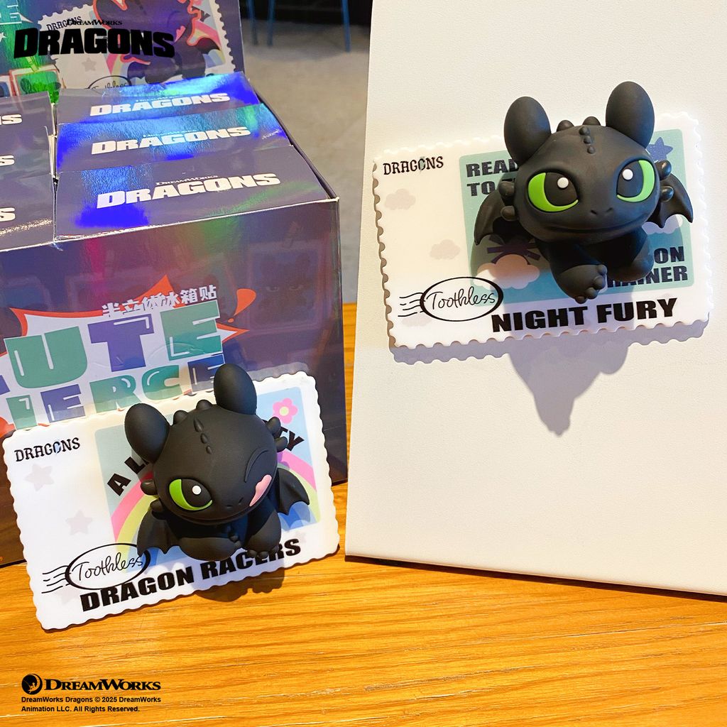 Toothless Wink and Toothless Smile semi-3D fridge magnets from How to Train Your Dragon