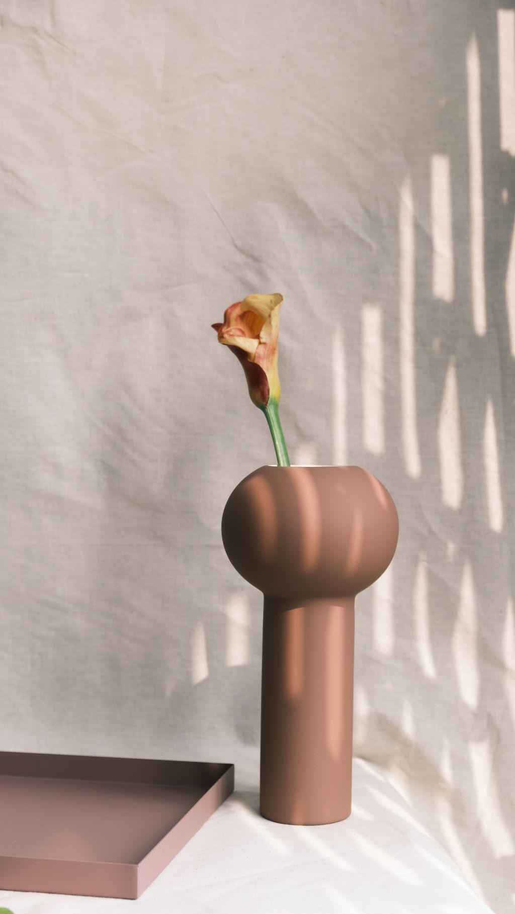 乾燥玫瑰柱狀花瓶