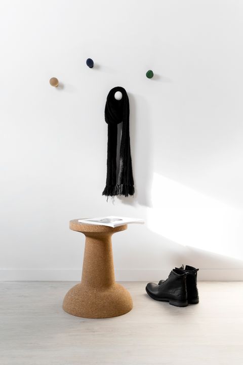 Pushpin+adult+©Esaila_2908