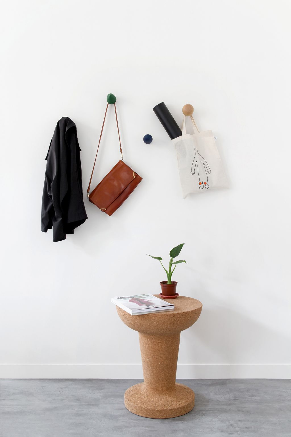 Pushpin+adult+©Esaila-0033