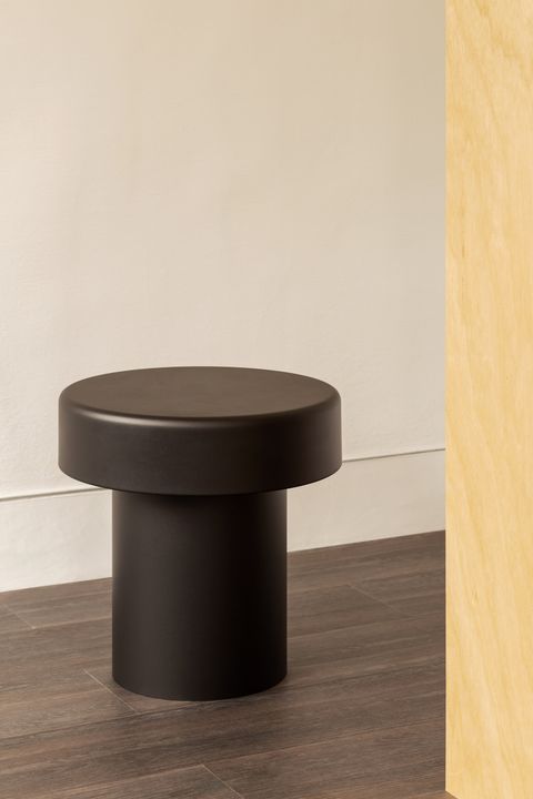 LR+Edge+Table+©Esaila-9542