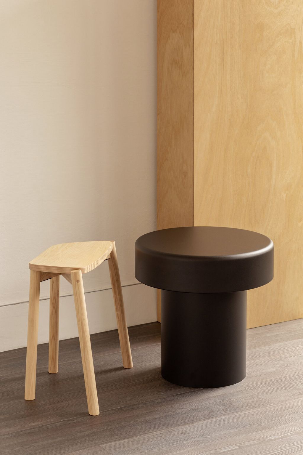 LR+Edge+Table+©Esaila-9560