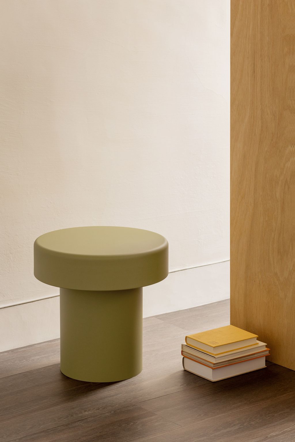 LR+Edge+Table+©Esaila-9566