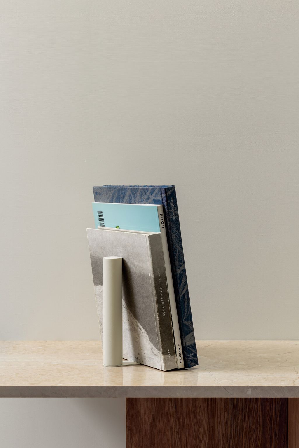 LR+Slim+Bookend++©Esaila-8281