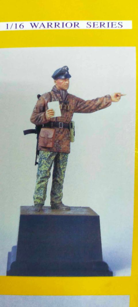 Dragon Models 1/16 SturmbannFuhrer Assault Battalion Commander