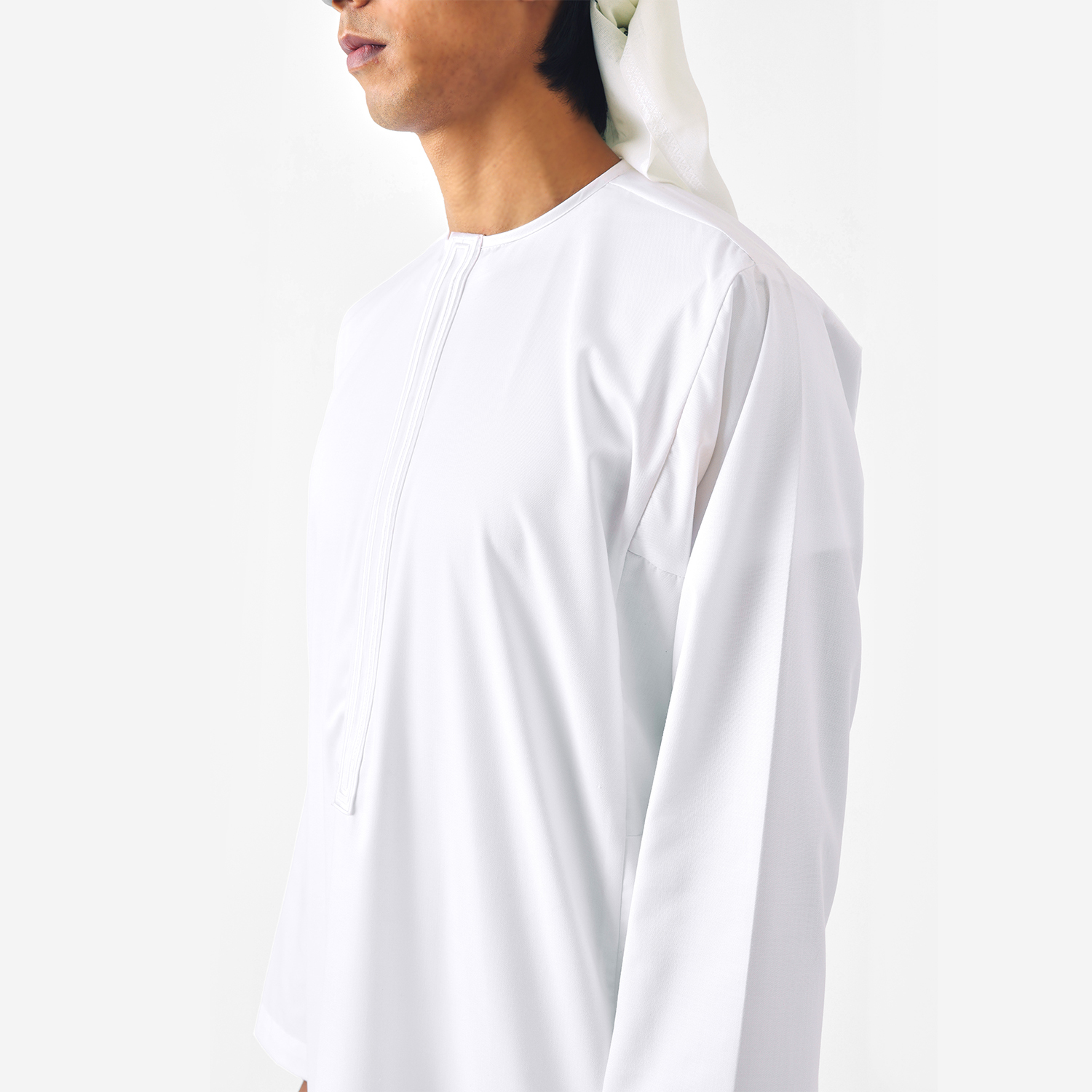 1500 x 1500 White Roughneck_6731