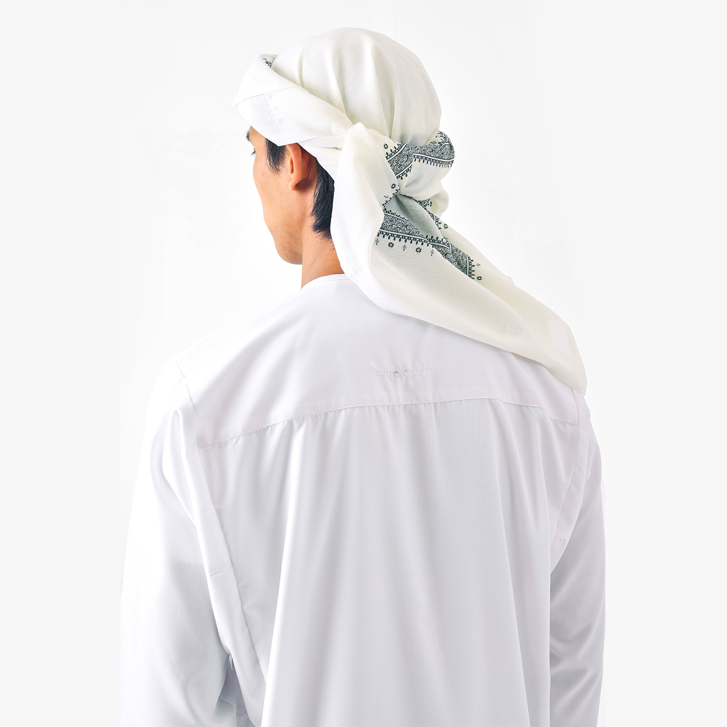 1500 x 1500 White Roughneck_6735