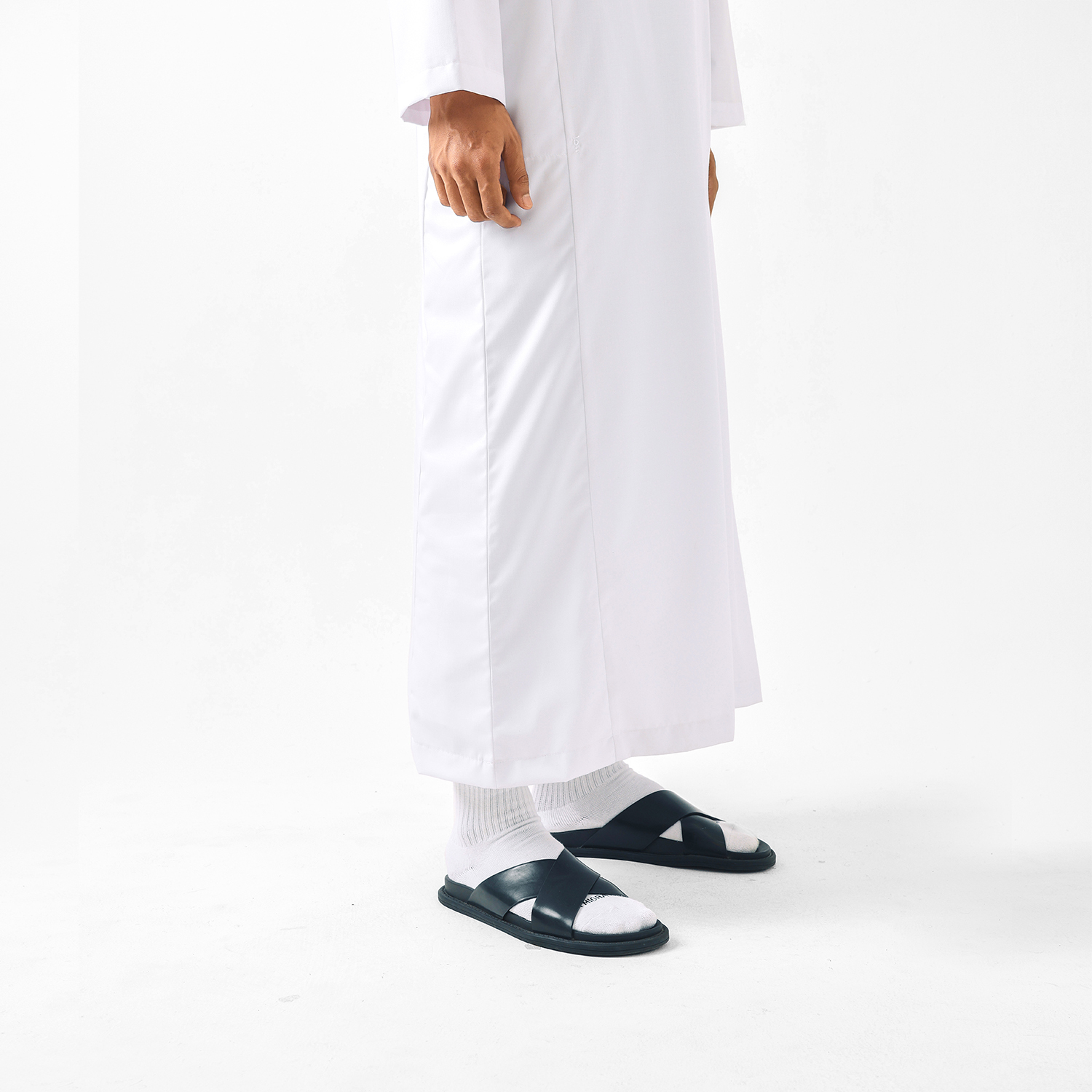 1500 x 1500 White Roughneck_6741