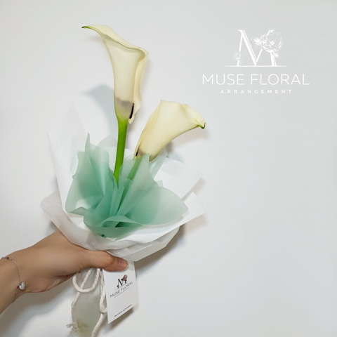 Muse Floral Calla Lilies Mini Bouquet.png