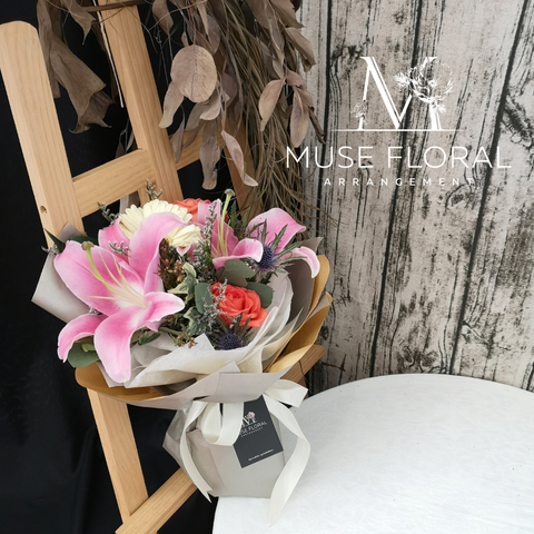 Muse Floral Stargazer Roses Bouquet.png