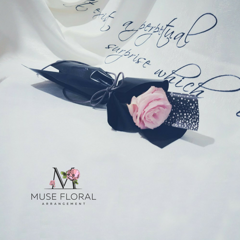 Muse Floral Single Stalk Bouquet 01.png