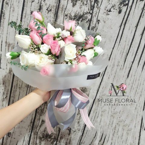 Muse Floral Mixed Roses Bouquet.jpg
