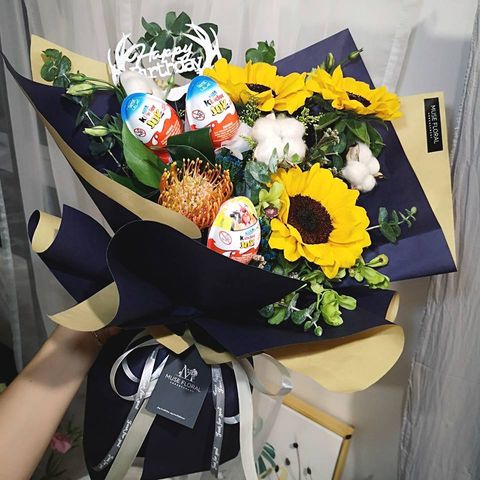 Muse Floral Birthday Sunflower Chocolate Bouquet.jpg