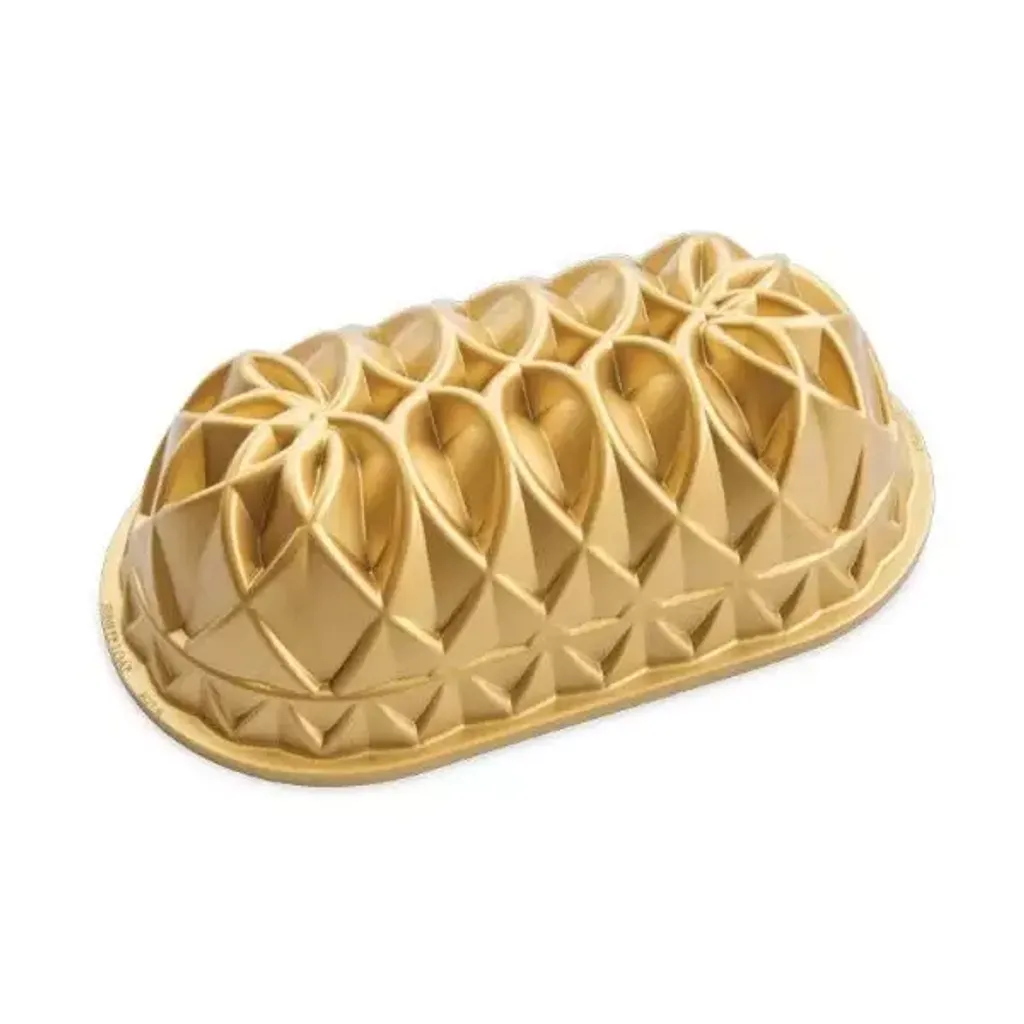 nordicware-jubilee-loaf-pan-gold-or-isetan-kl-online-store-1_600x