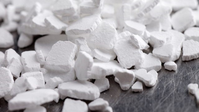 What-is-Calcium-Chloride-used-for-640x424