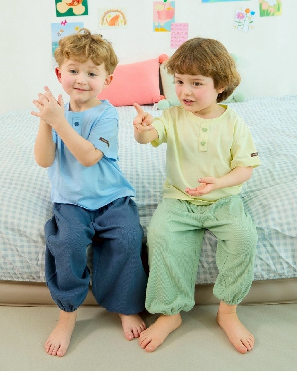 LINE_ALBUM_Rototo 26夏_260407_336