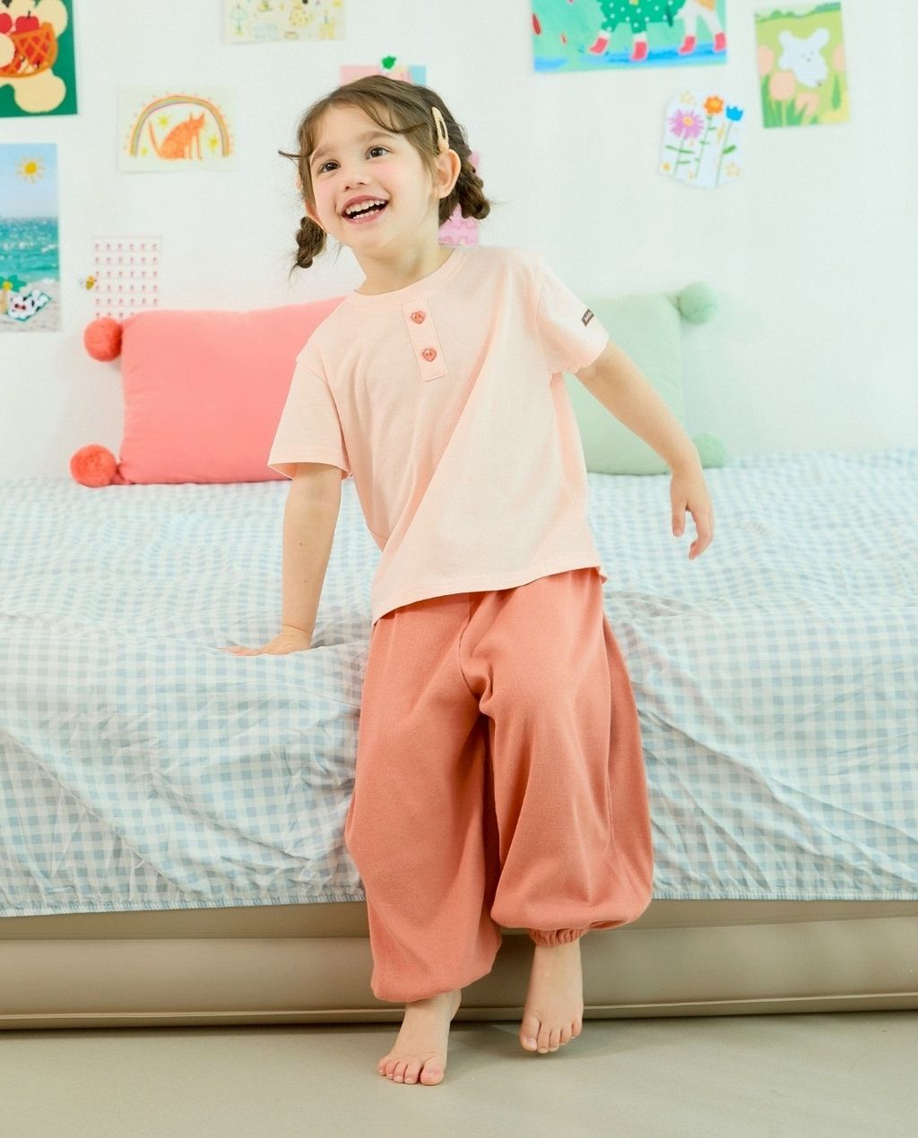 LINE_ALBUM_Rototo 26夏_260407_332