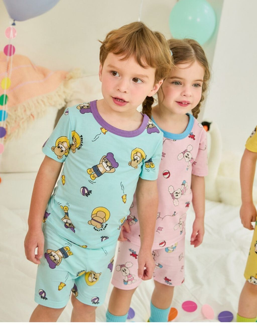 LINE_ALBUM_Rototo 26夏_260407_259