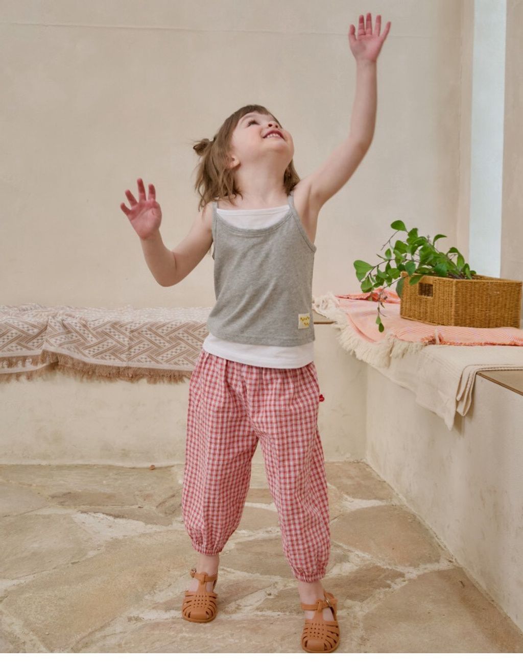 LINE_ALBUM_Rototo 26夏_260407_219